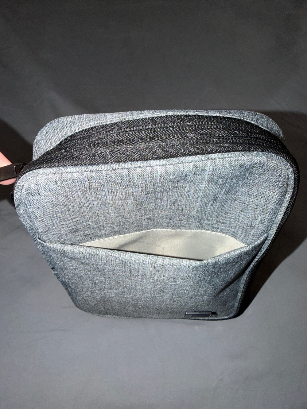 BAGSMART Gray Compact Camera Accessory Pouch - Picture 9 of 9
